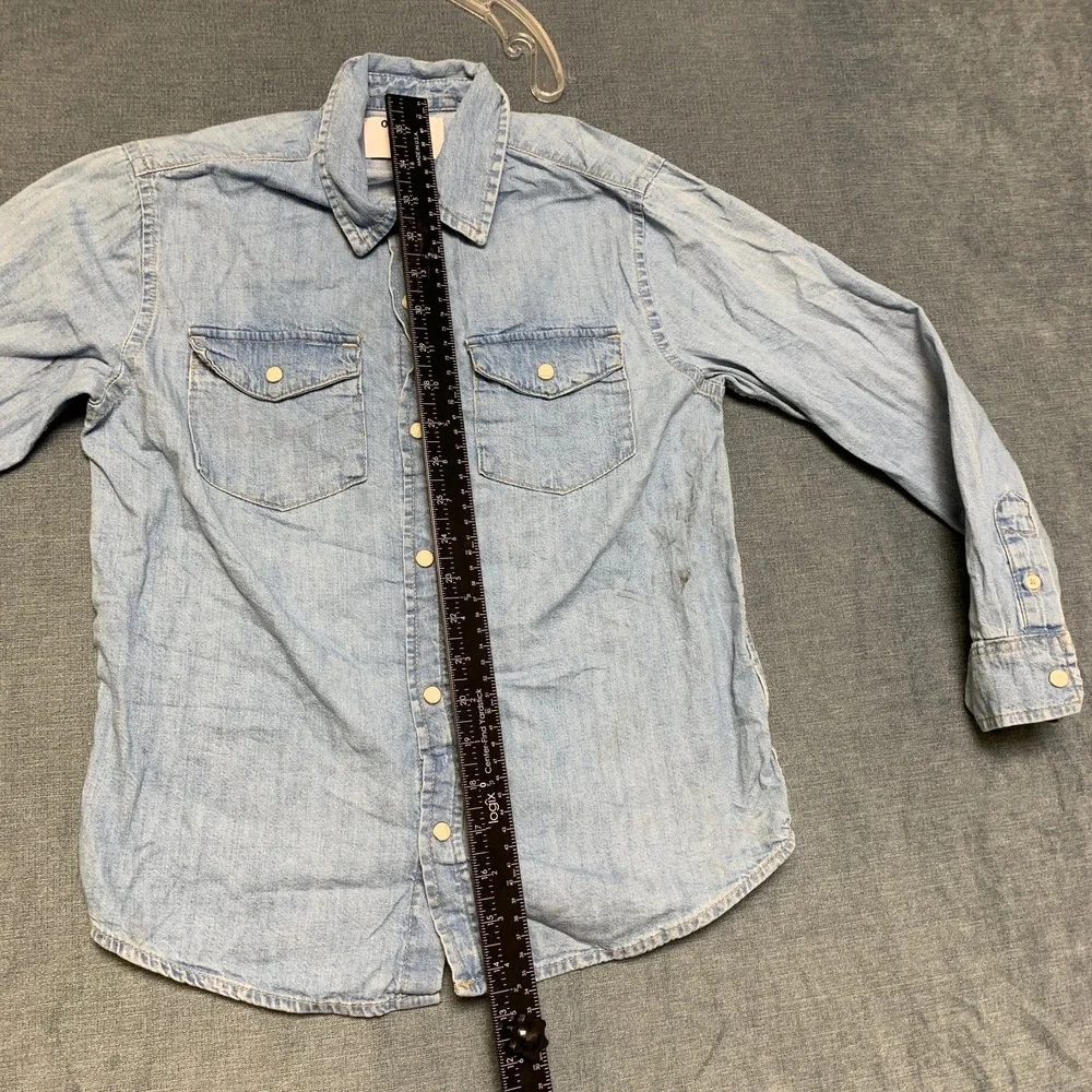 Old Navy Denim Shirt Boys Large 10-12 Blue Light Wash Button Front Chest Pockets